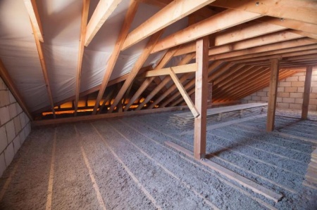 Soufflage des combles perdus : avantages de cette technique